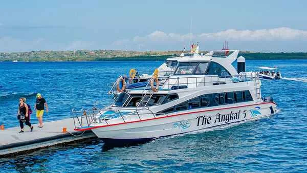 The Angkal Fast Cruise traveling between Bali and Nusa Penida