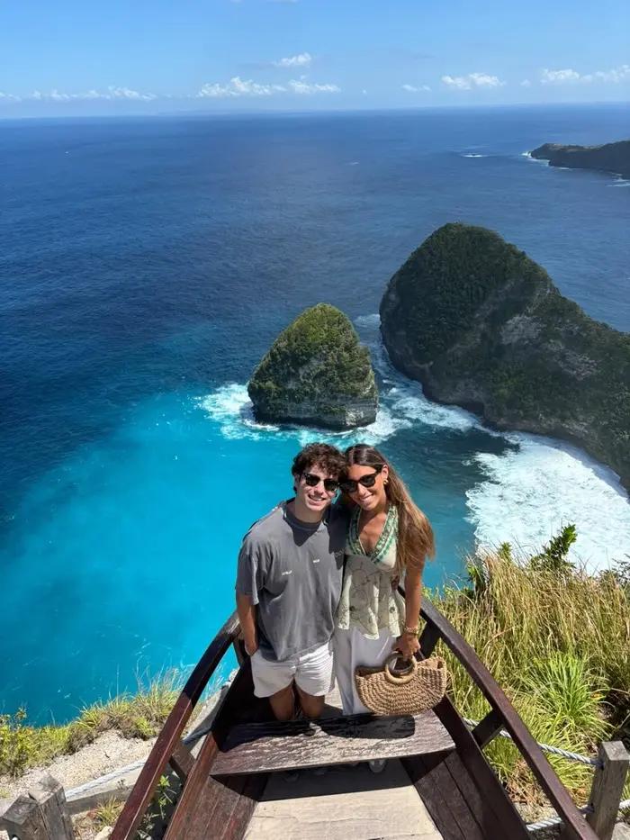 Paluang Cliff overlooking the ocean in West Nusa Penida