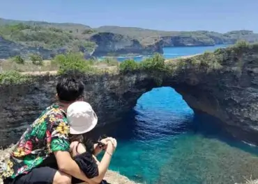 Broken-Beach-Nusa-Penida-Transport-Bali-Tour-Agency- (11)