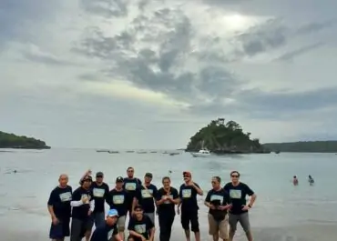 Crystal-Bay-Beach-Nusa-Penida-Transport-Bali-Tour-Agency- (3)