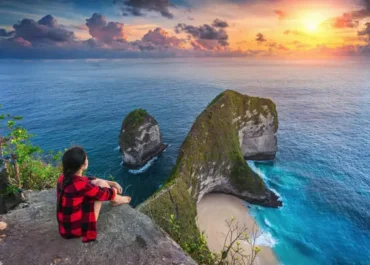 Destinasi-Wisata-Kelingking-Beach-Nusa-Penida-Transport-Bali-Indonesia-Tour-Agency-2