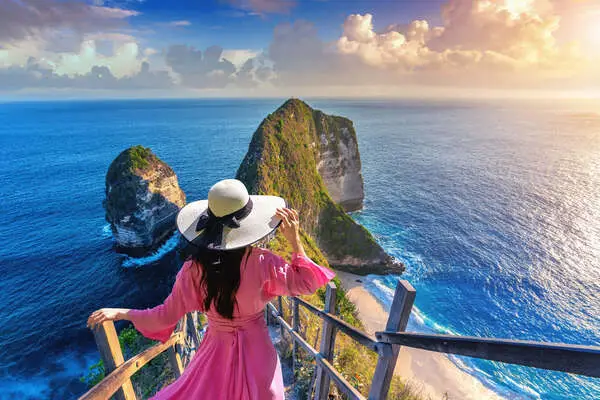 Apa yang membuat Kelingking Beach Nusa Penida menjadi destinasi wajib dikunjungi di Indonesia